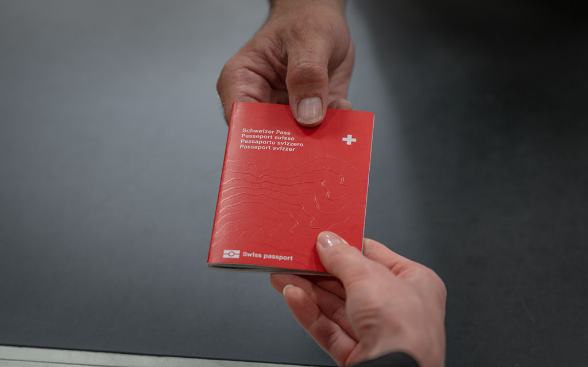 Passaporto e carta d’identità svizzeri ordinazione telefonica o presso l’ufficio cantonale dei passaporti